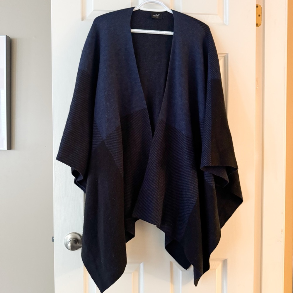 Lord & Taylor Midnight Blue Knit Poncho OS Classic Minimalist Firepit